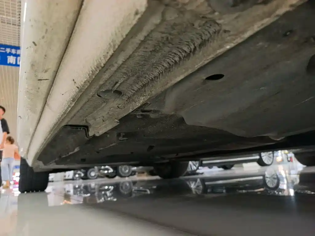Audi A4L — миниатюра 21