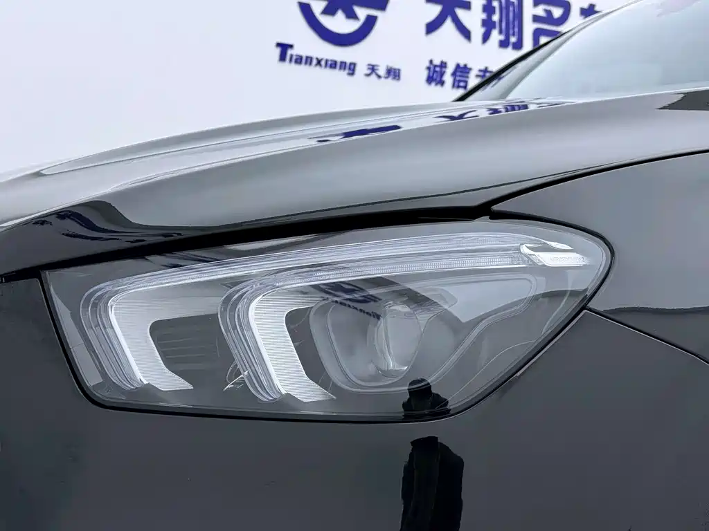 Mercedes-Benz GLE (Import) — миниатюра 15