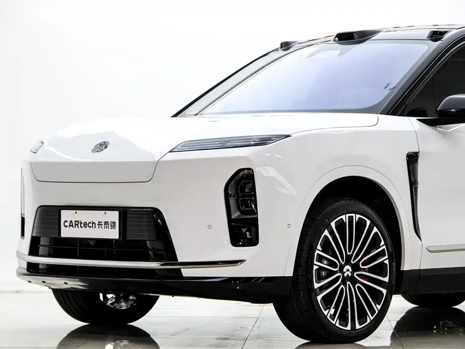 NIO ES8 2026 мест Executive