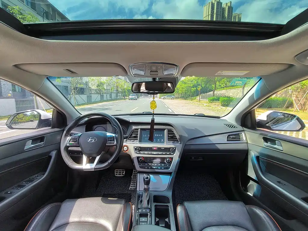 Hyundai Sonata — миниатюра 10