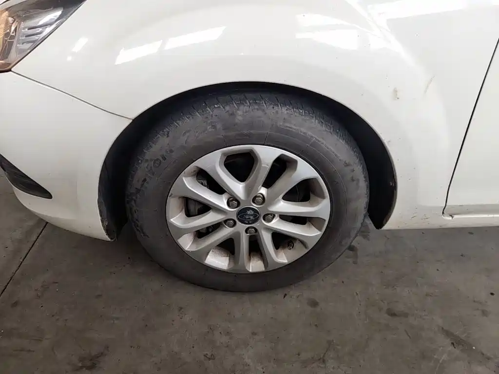 Ford Focus — миниатюра 23
