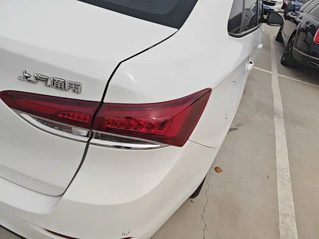Buick Excelle — миниатюра 8