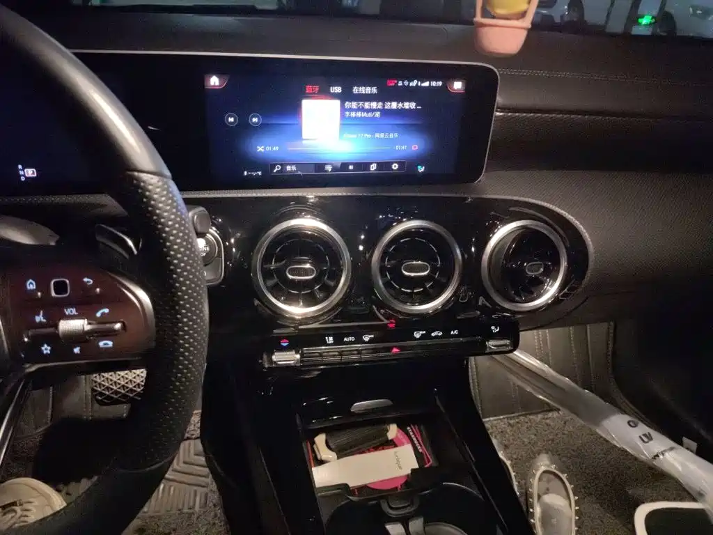 Mercedes-Benz A-Class — миниатюра 9