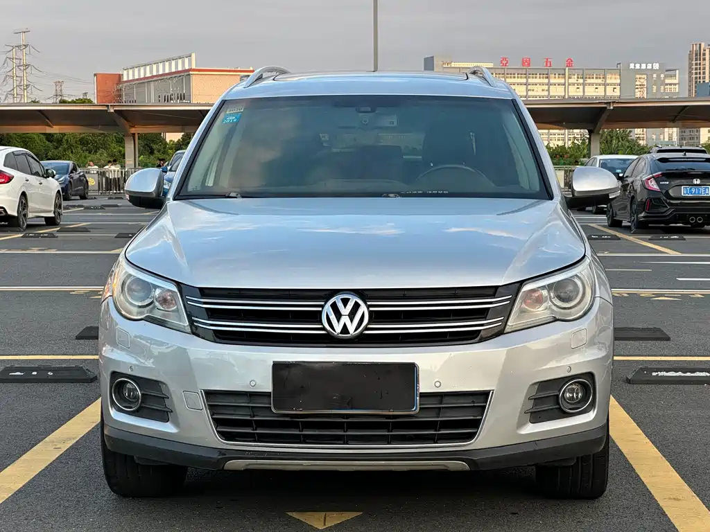 Volkswagen Tiguan — миниатюра 2