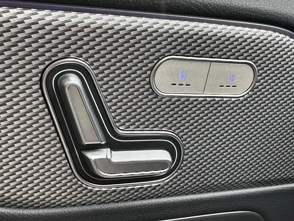 Mercedes-Benz GLA — миниатюра 10