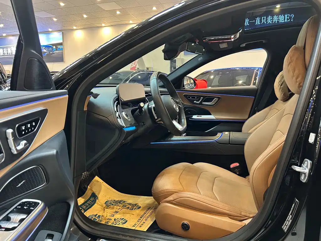 Mercedes-Benz E-Class — миниатюра 7