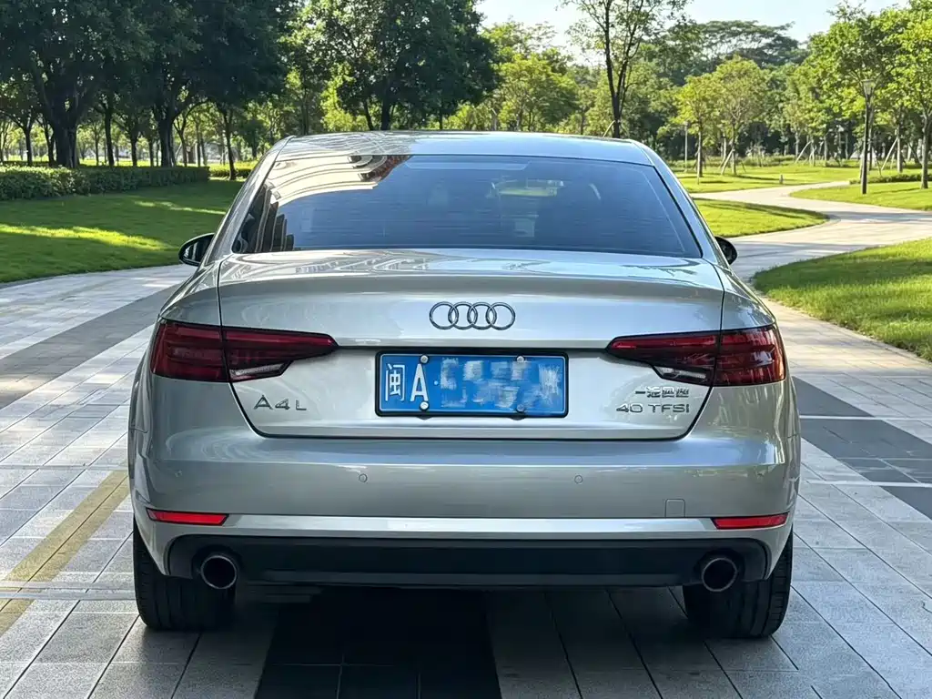 Audi A4L 2017 40 TFSI Fashion