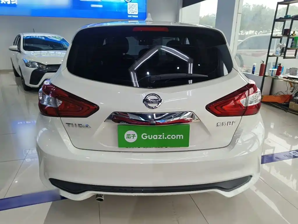 Nissan Tiida — миниатюра 6
