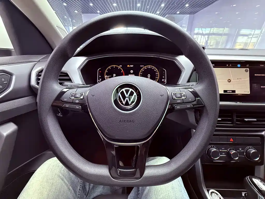 Volkswagen T-Cross — миниатюра 12