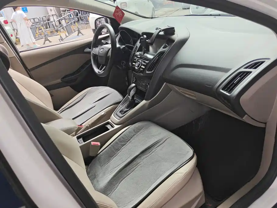 Ford Focus — миниатюра 8