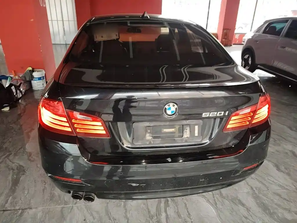 BMW 5 Series (Import) — миниатюра 6