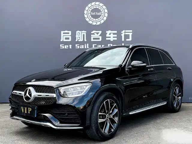 MERCEDES BENZ GLC