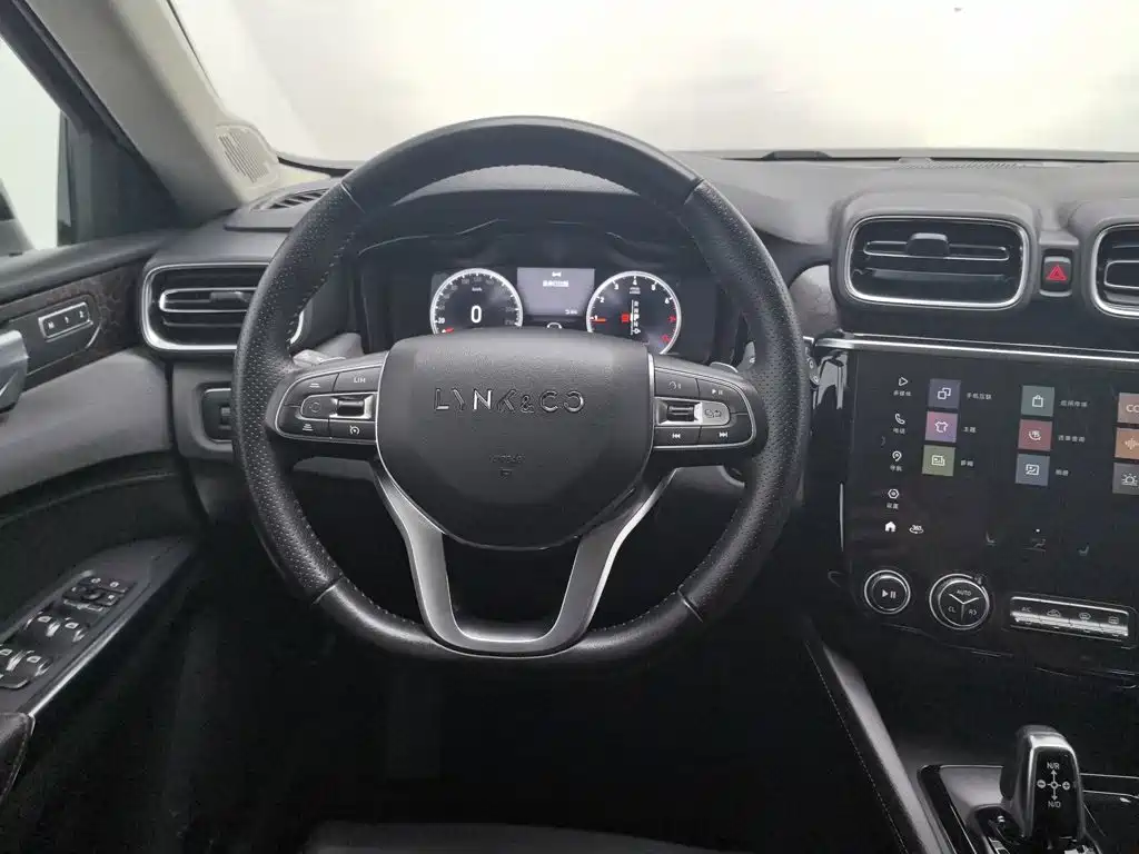 Lynk & Co 02 — миниатюра 11