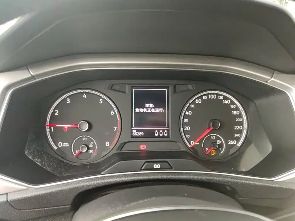 Volkswagen T-Roc — миниатюра 12