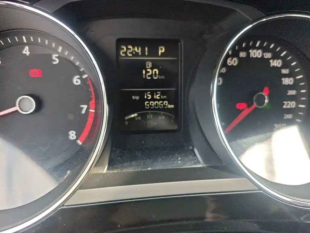 Volkswagen Sagitar — миниатюра 8