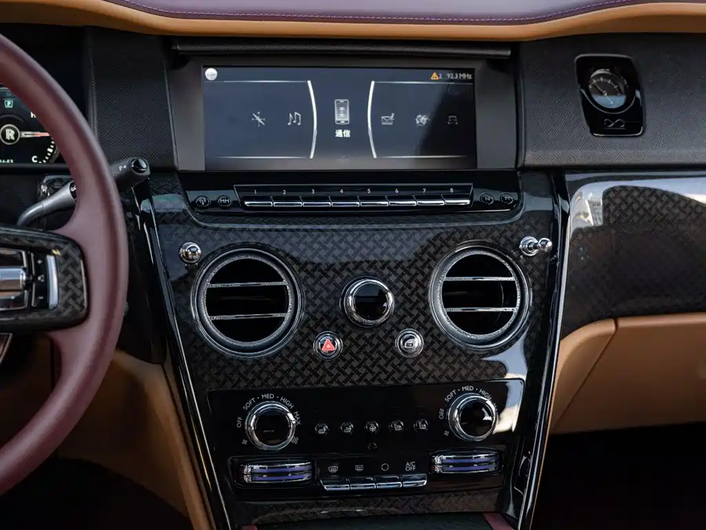 Rolls-Royce Cullinan — миниатюра 16