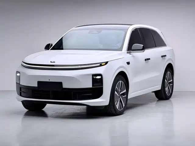 Li Auto IDEAL L6 2025