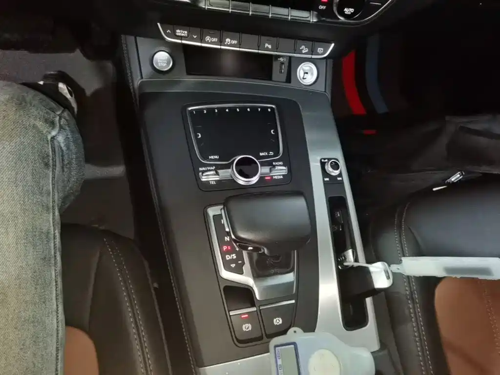 Audi Q5L — миниатюра 14