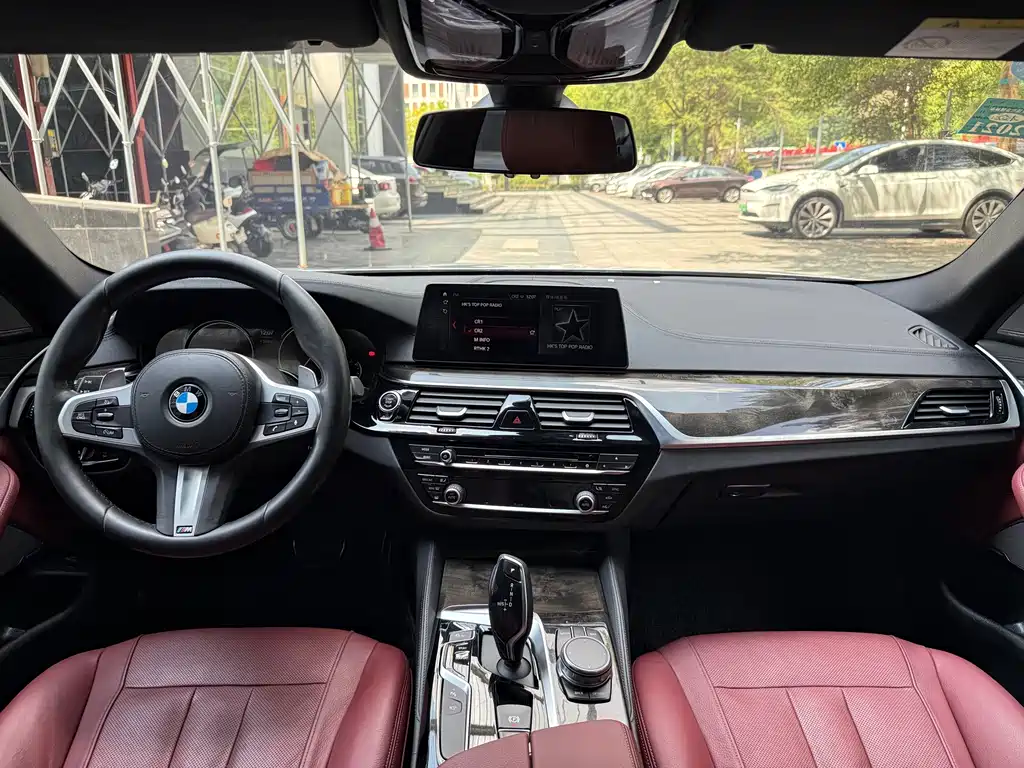 BMW 5 Series — миниатюра 14