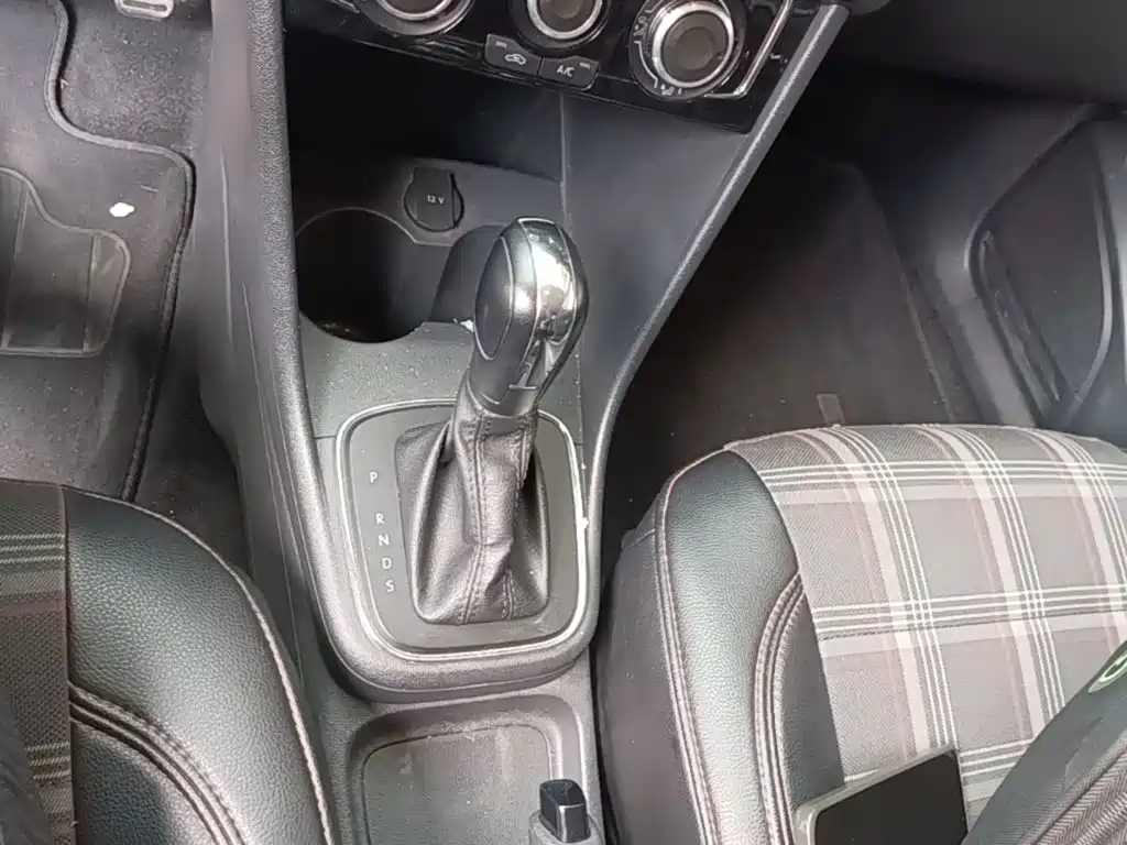 Volkswagen Polo — миниатюра 14