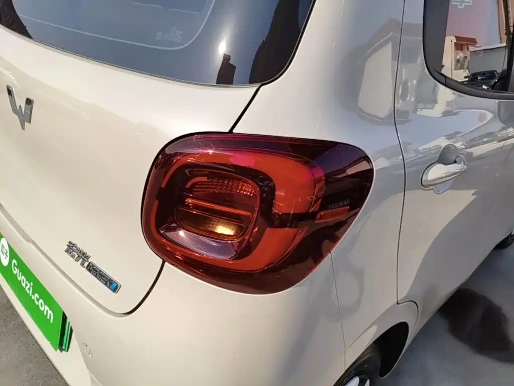 Wuling MINIEV — миниатюра 8