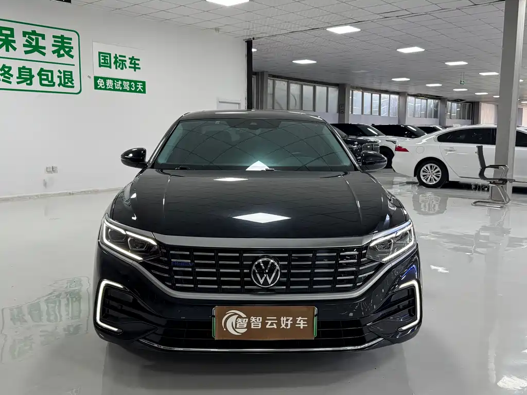 Volkswagen Passat PHEV — миниатюра 2