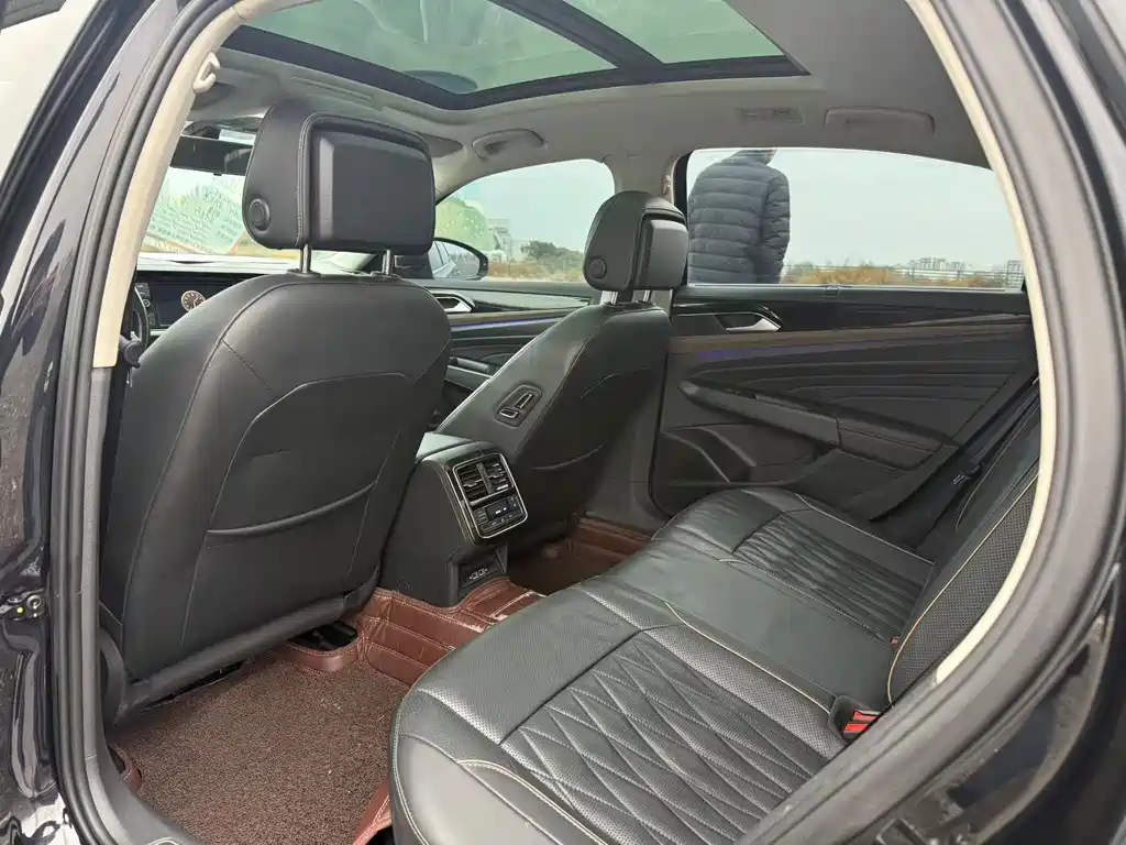 Volkswagen Passat — миниатюра 9