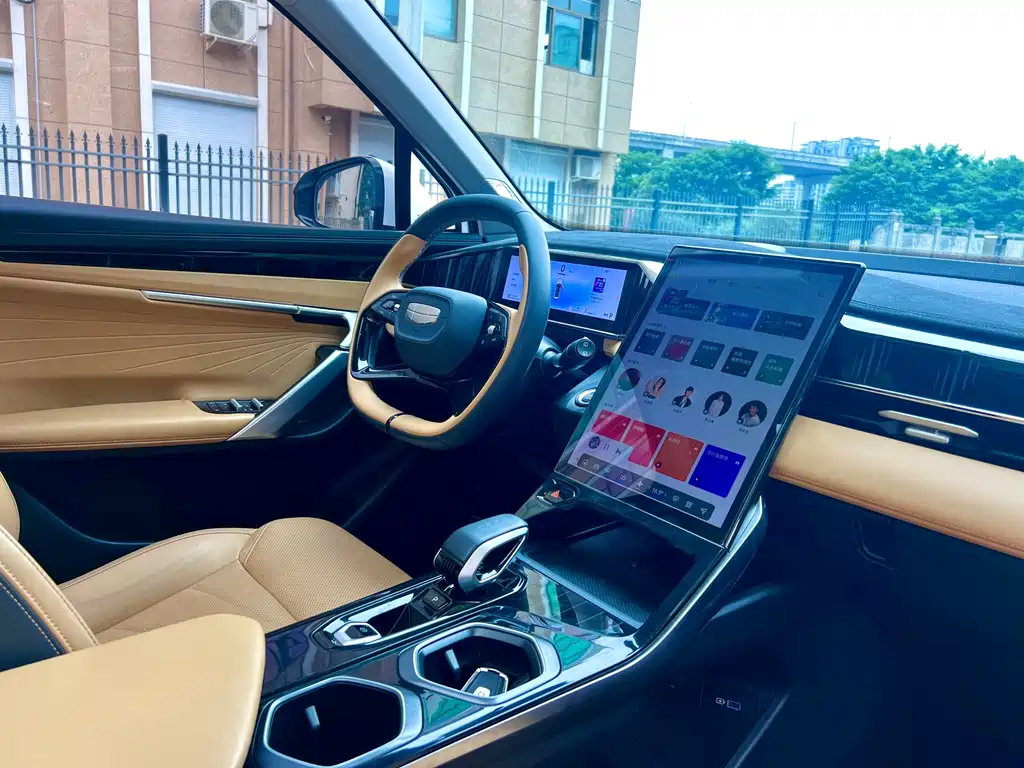 Geely Boyue L — миниатюра 16
