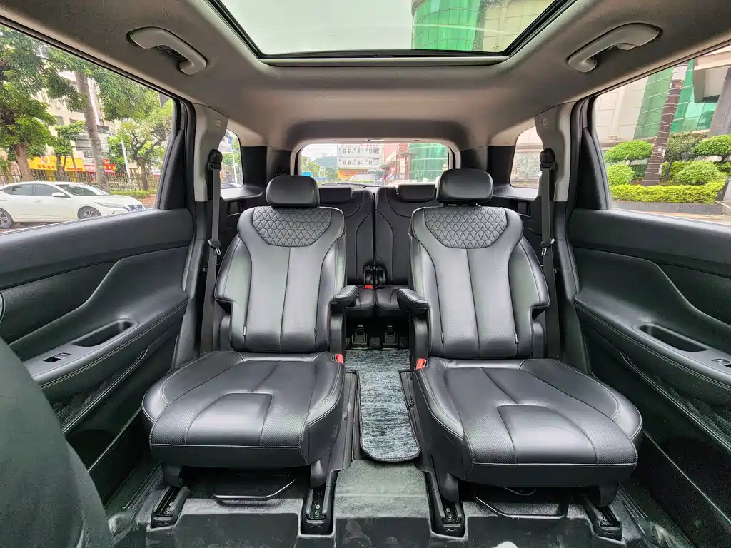 Hyundai Santa Fe — миниатюра 17