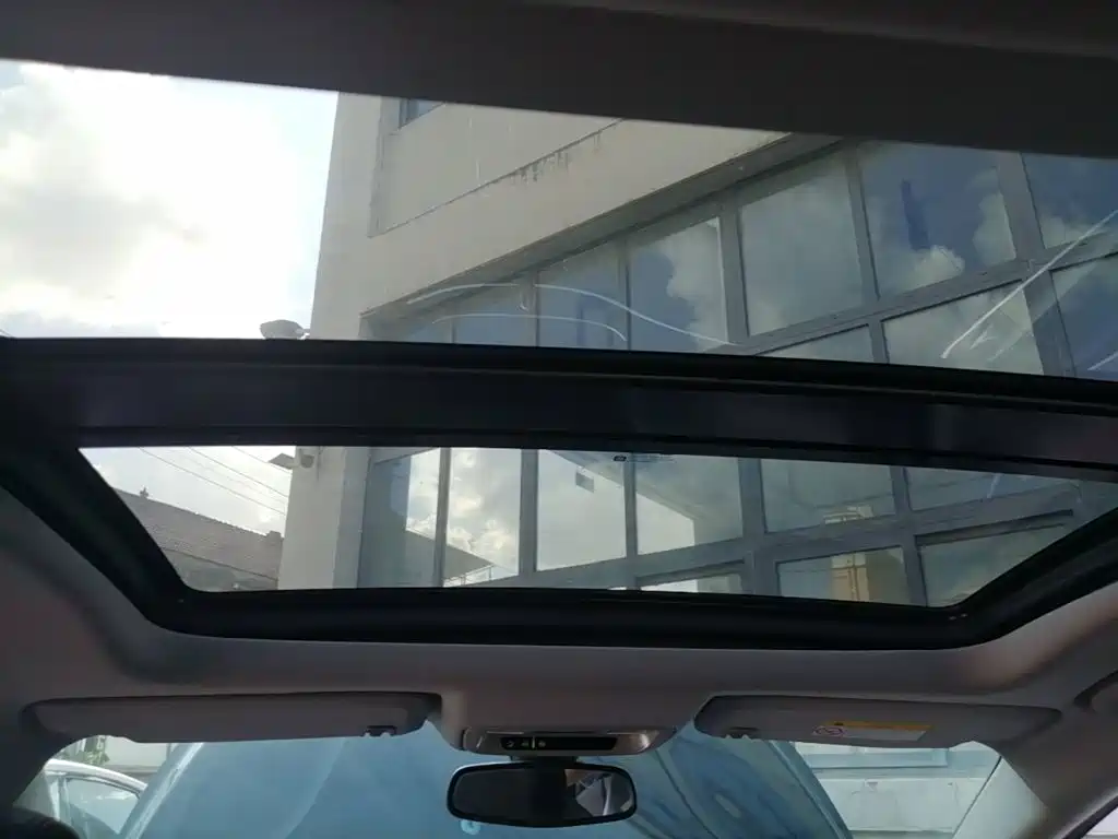 Buick LaCrosse — миниатюра 18