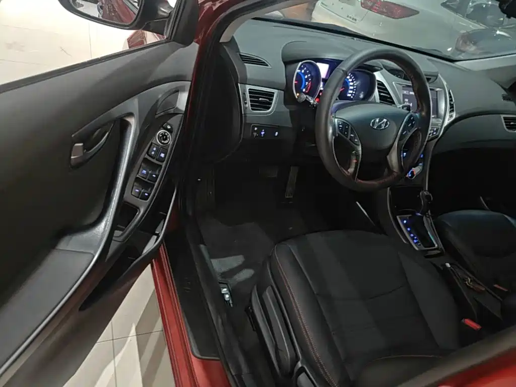 Hyundai Elantra Langdong — миниатюра 16