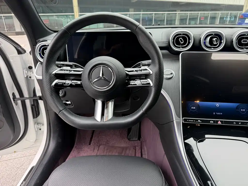 Mercedes-Benz C-Class — миниатюра 8