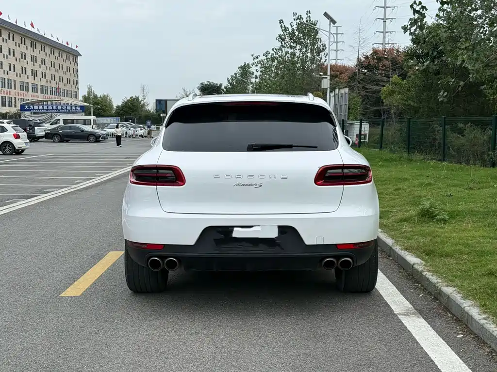 Porsche Macan — миниатюра 18