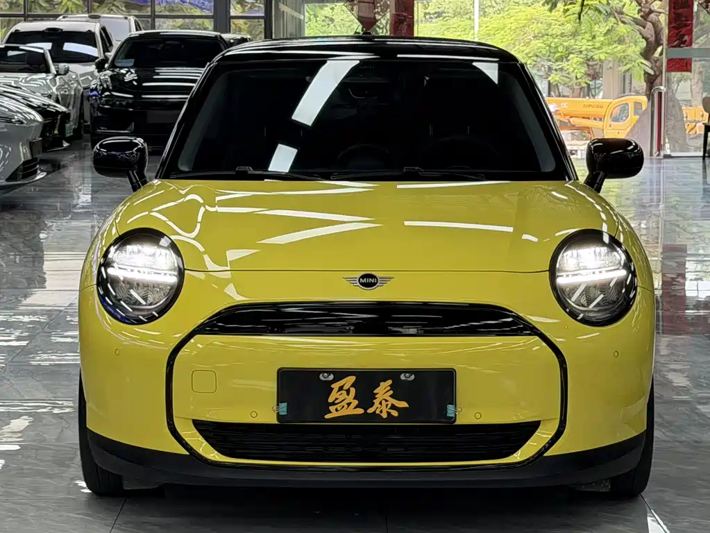MINI MINI COOPER EV — миниатюра 2