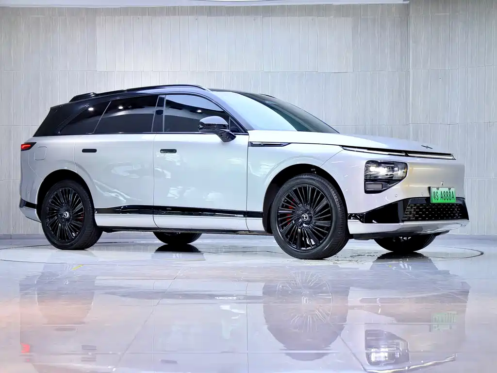XPeng G9 — миниатюра 3