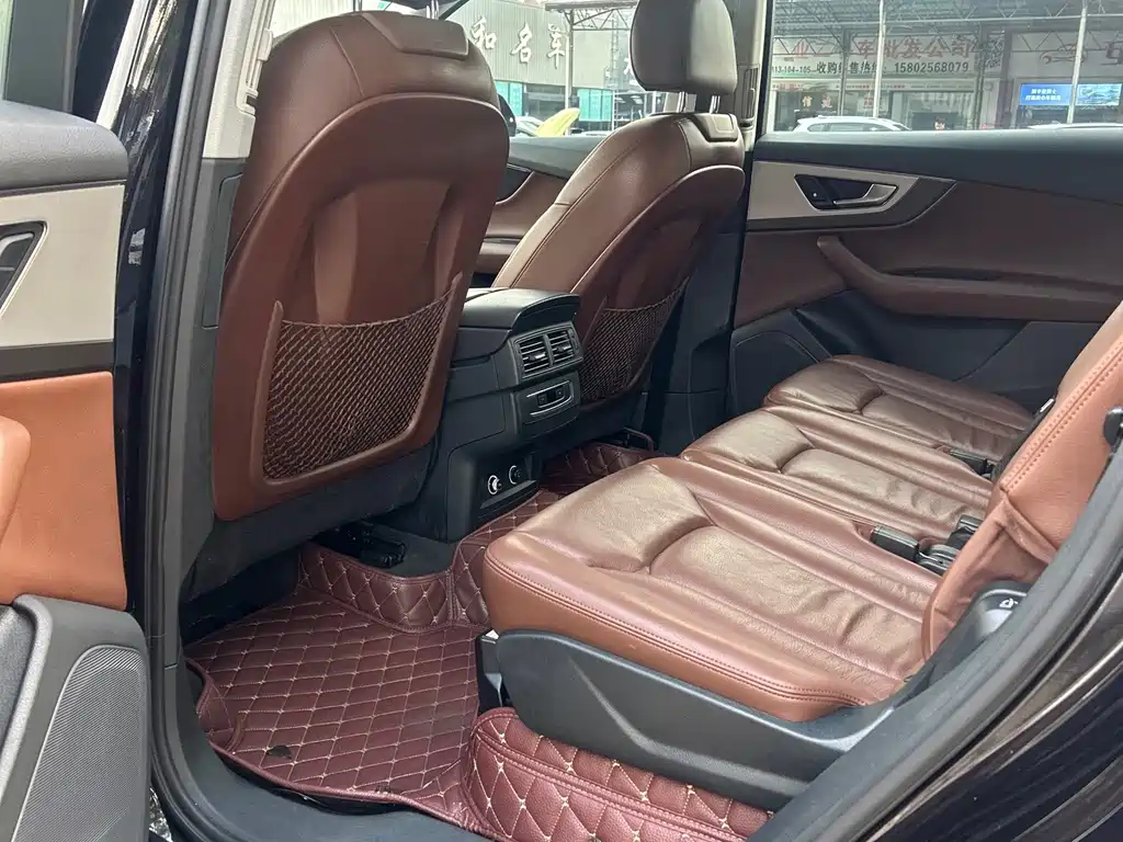Audi Q7 — миниатюра 6