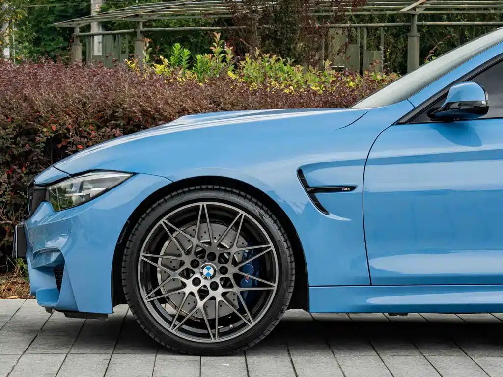 BMW M4 — миниатюра 5