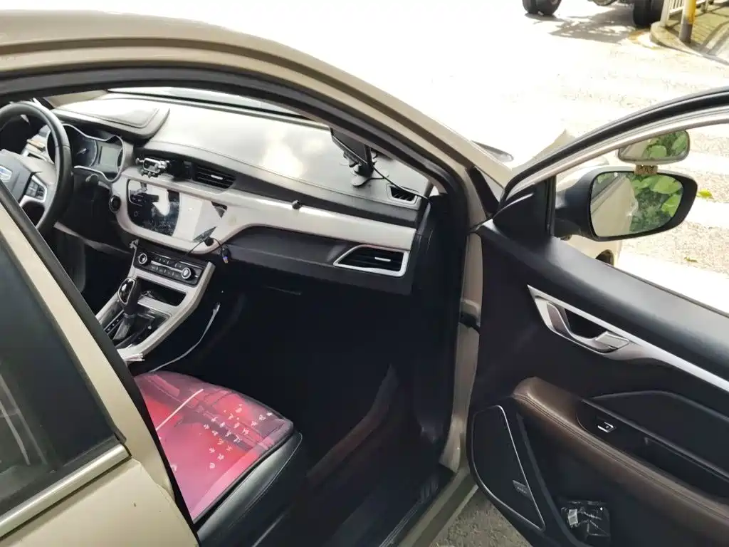 Geely Vision — миниатюра 17