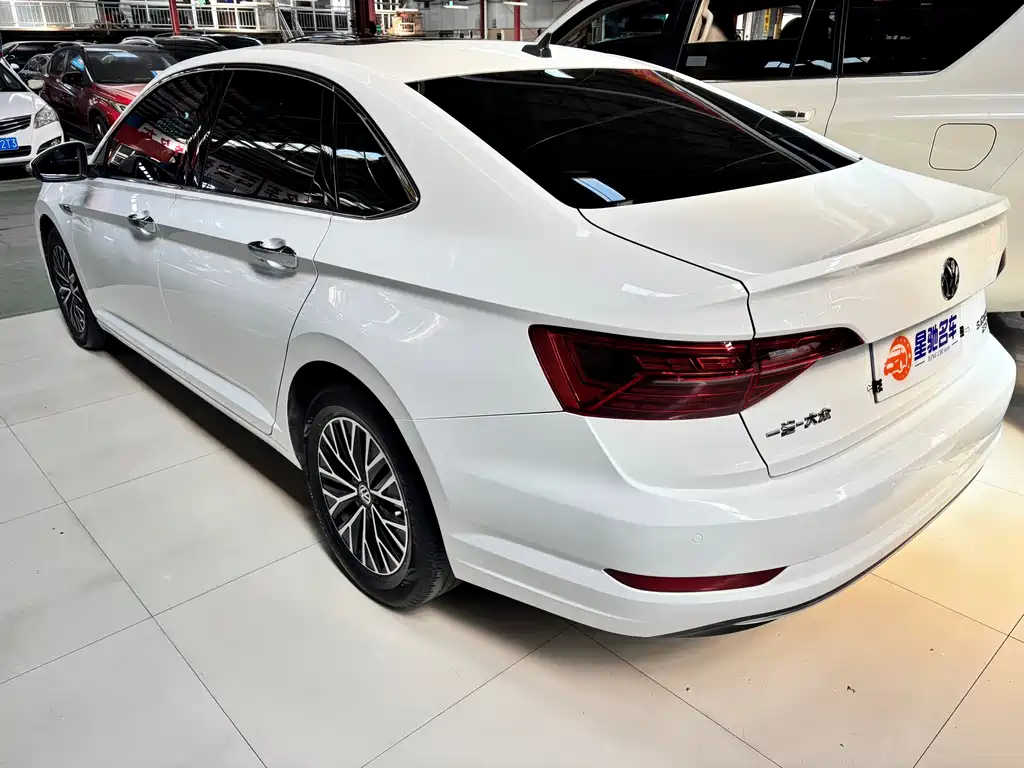 Volkswagen Sagitar — миниатюра 14