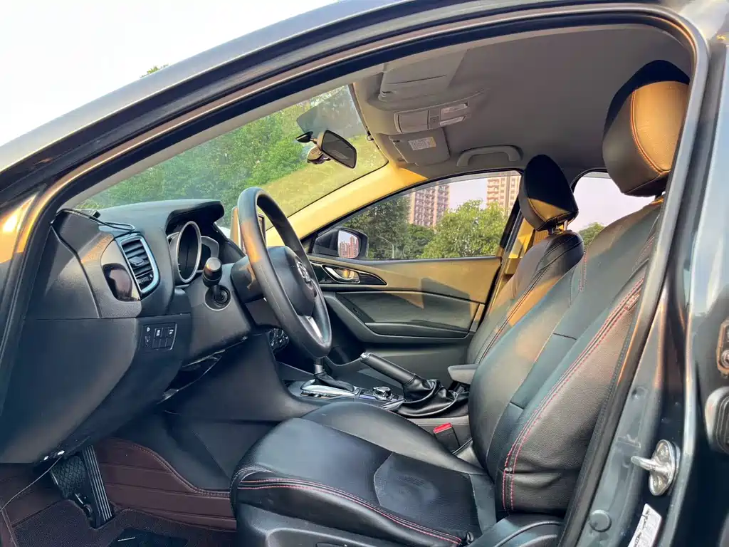 Mazda 3 Axela — миниатюра 4
