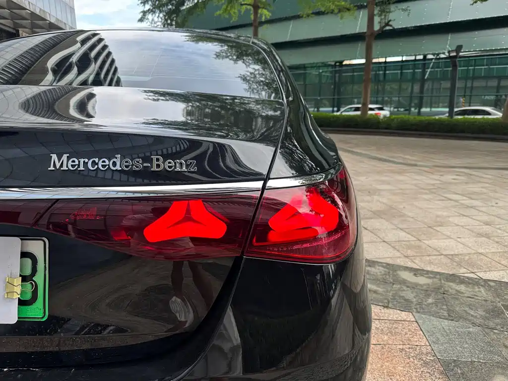 Mercedes-Benz E-Class New Energy — миниатюра 14