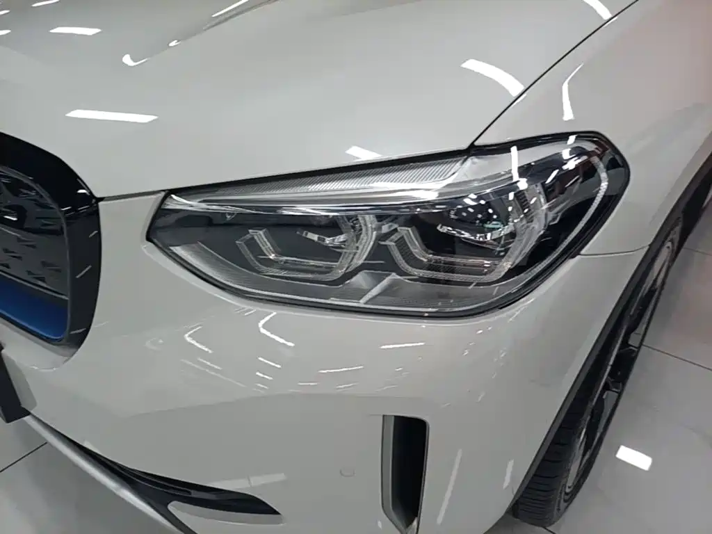BMW iX3 — миниатюра 24