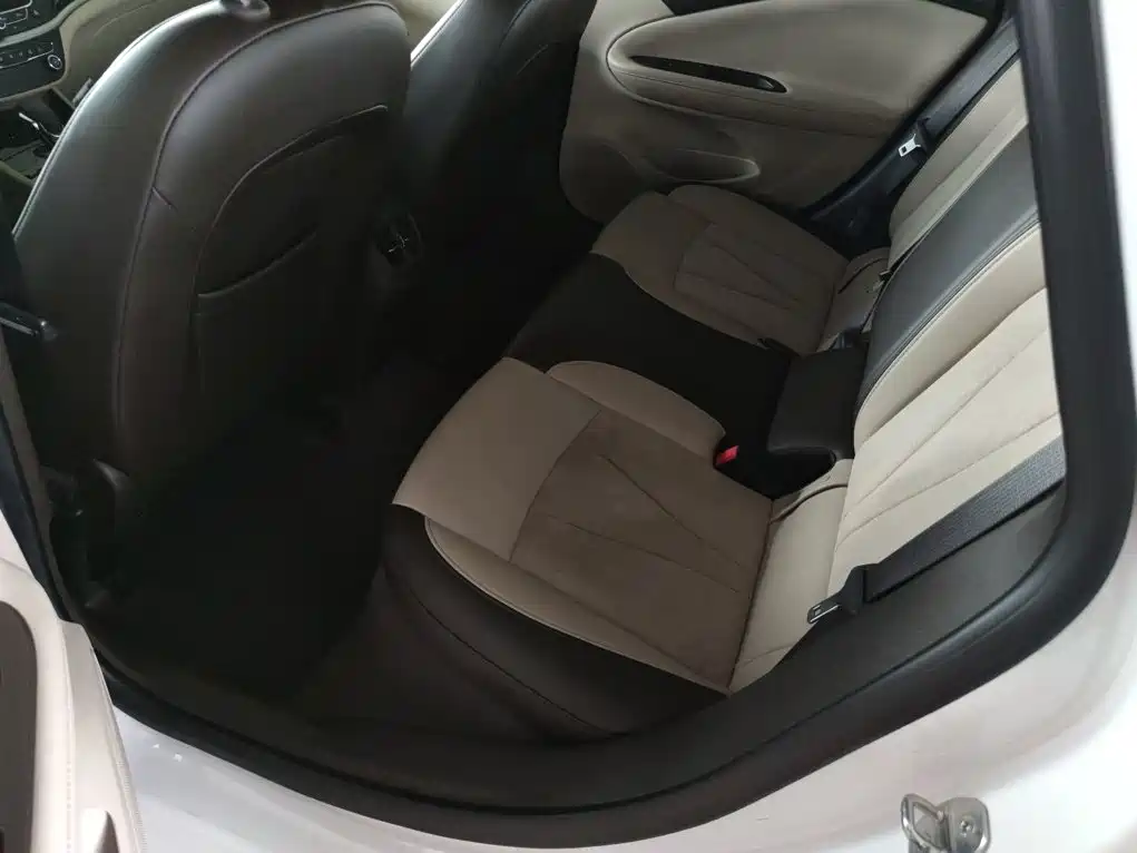 Buick Verano — миниатюра 17