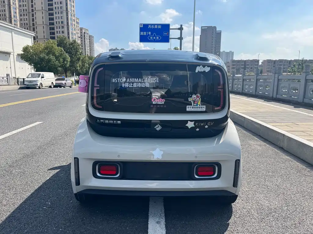 Baojun KiWi EV — миниатюра 5