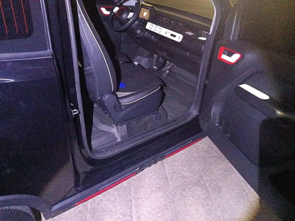Wuling MINIEV — миниатюра 19