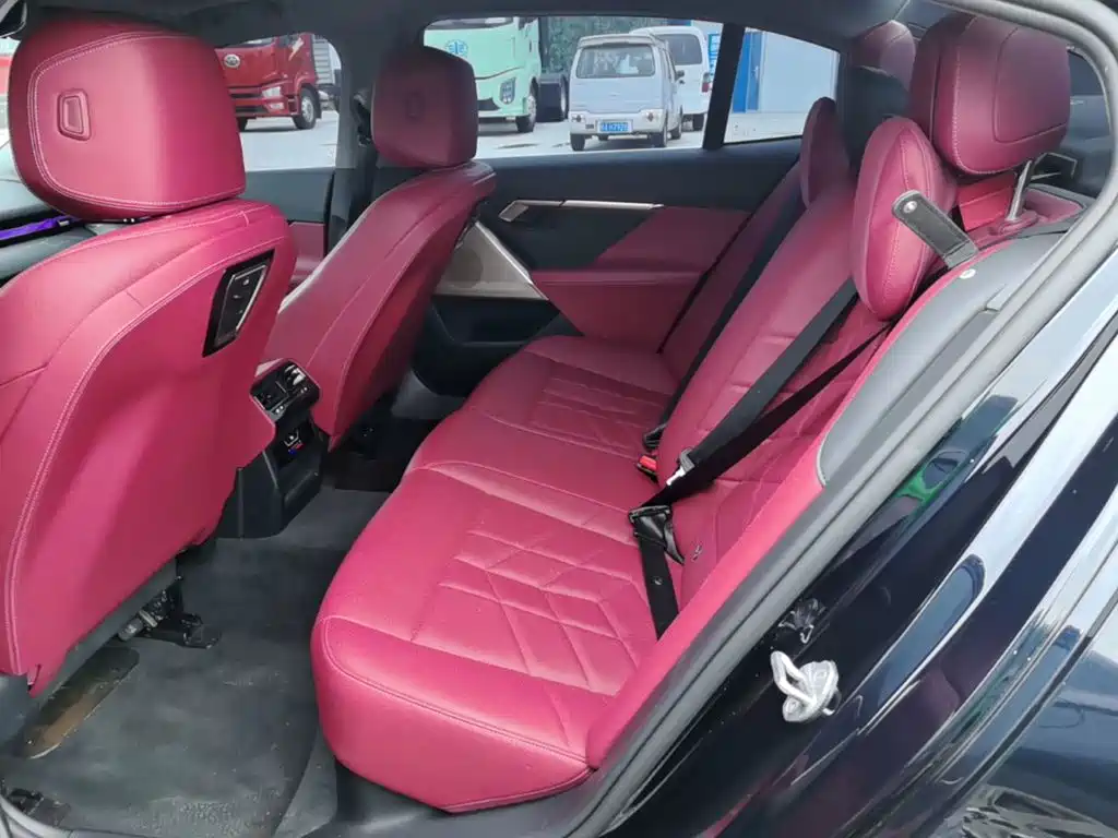 BMW i5 — миниатюра 17