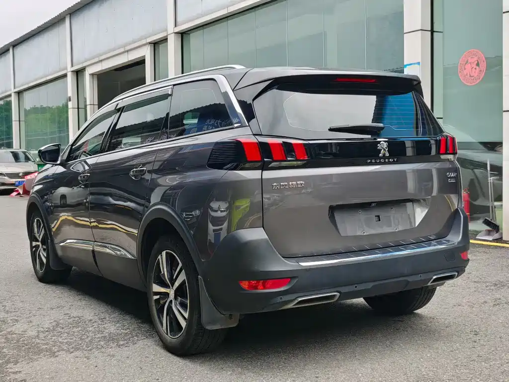 Peugeot 5008 2019 400THP 7 мест Flagship