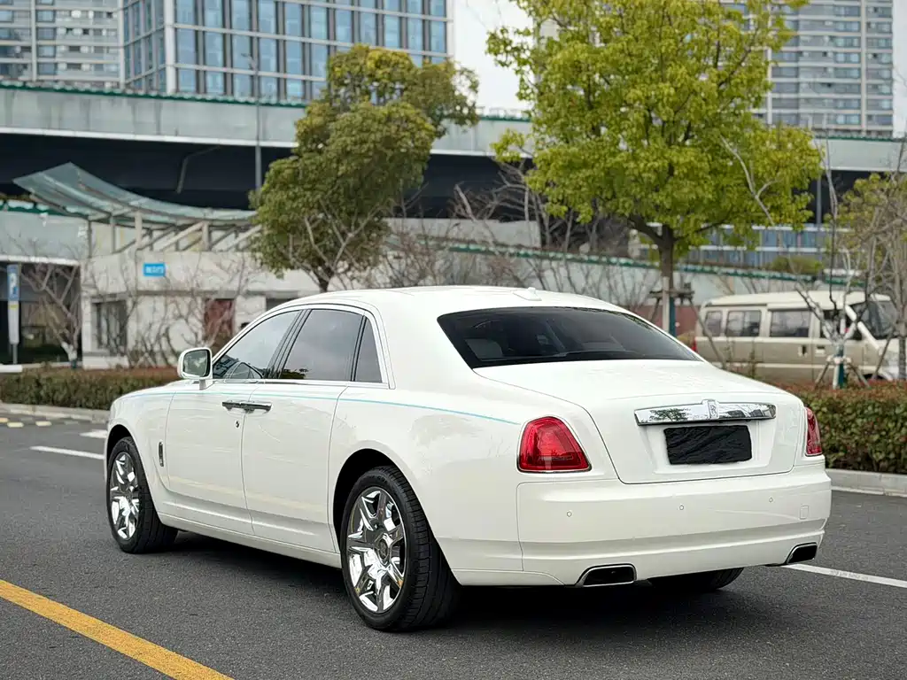 Rolls-Royce Ghost — миниатюра 6