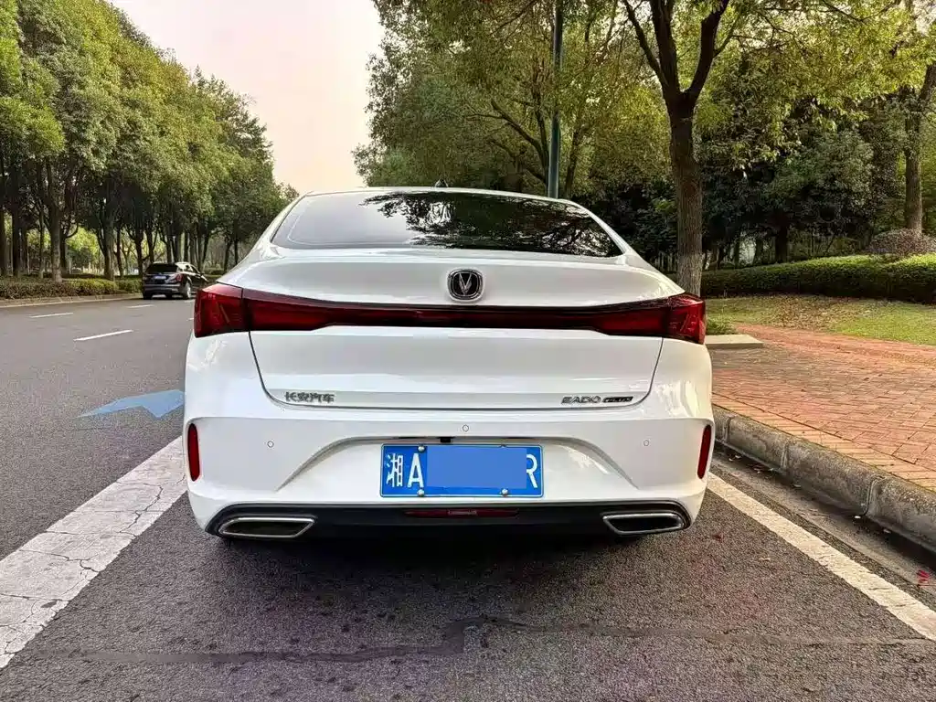 Changan Eado — миниатюра 8