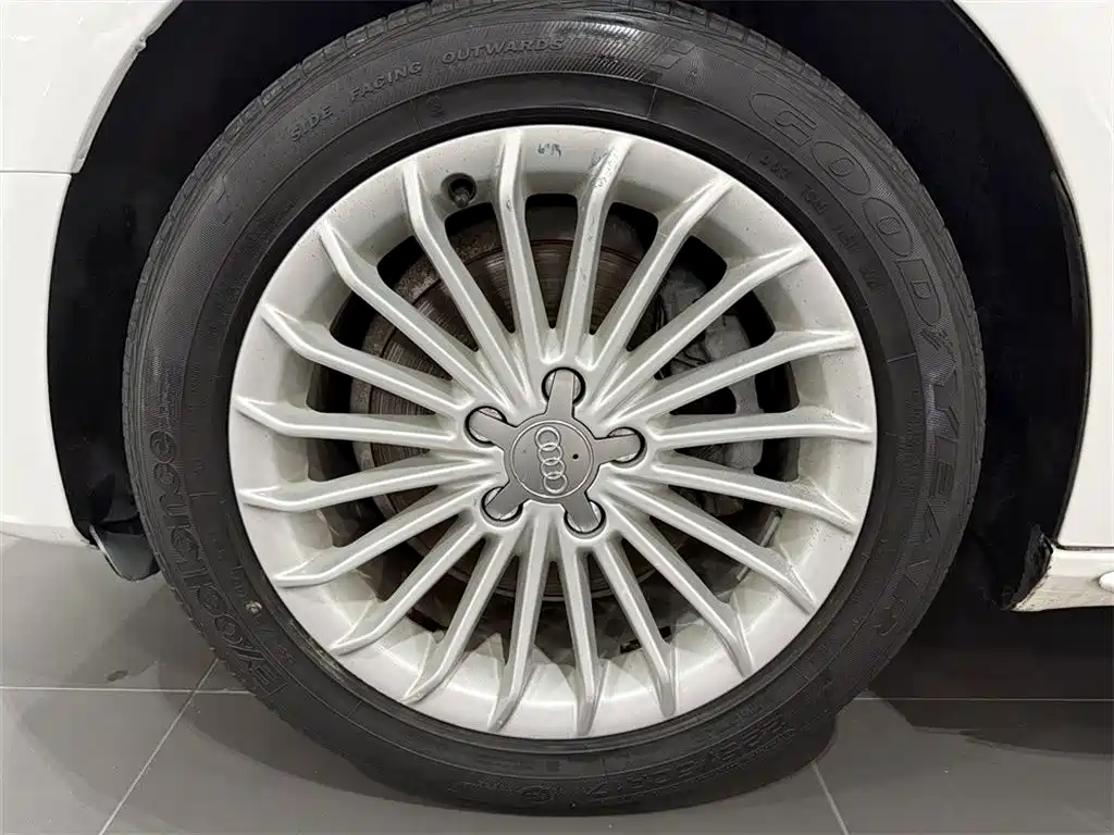 Audi A4L — миниатюра 14
